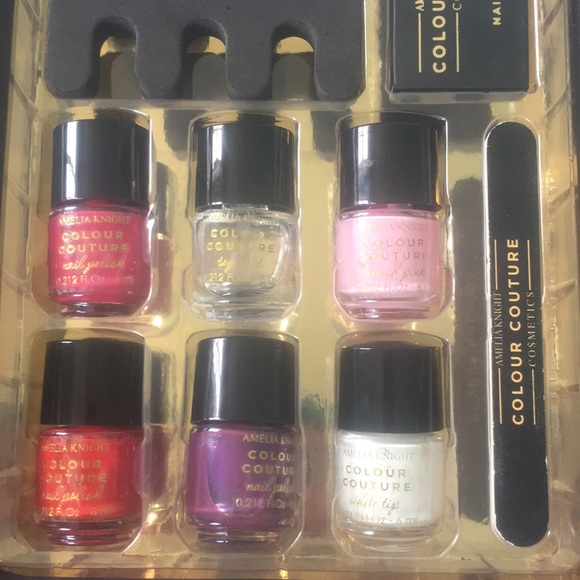 Amelia Knight Classic Nails Set - Picture 3 of 4